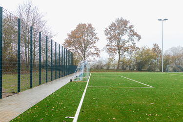 Seitlicher Blick auf´s Tor