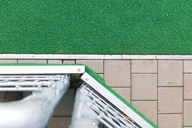 grüner kunstrasenbelag